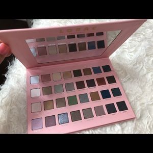 Lorac Mega 4 Pro Eyeshadow palette